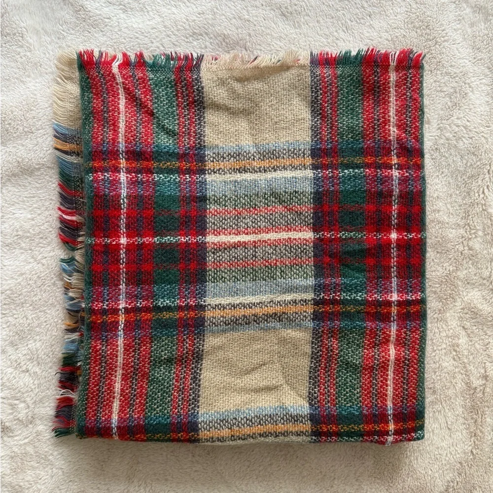 Modcloth Loch and Key Blanket Scarf Tartan Plaid